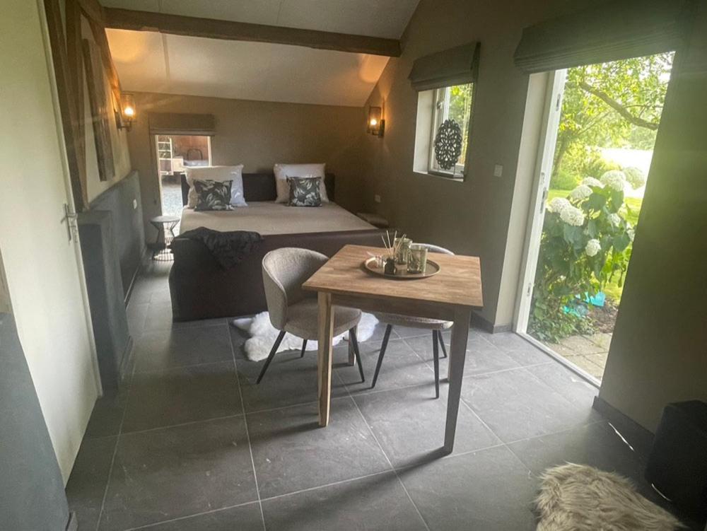 Bed & Breakfast+ De Kooimolen Dreumel Bagian luar foto