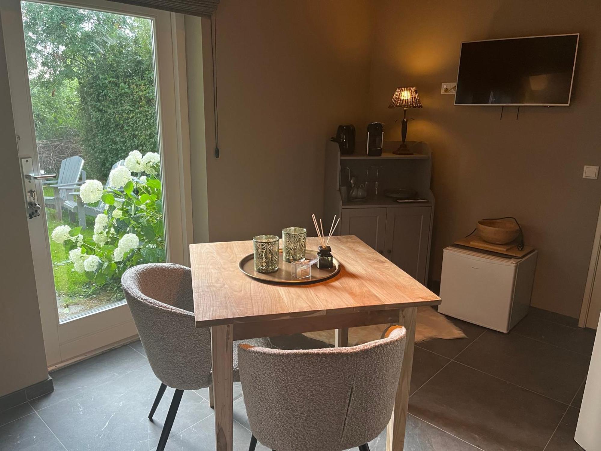 Bed & Breakfast+ De Kooimolen Dreumel Bagian luar foto